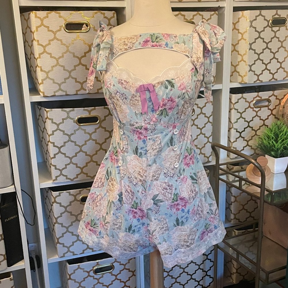 Kitten D' Amour Women's Floral Print Short Romper Blue/Pink Size small